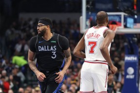 开云体育-浓眉哥爆冷击败塞尔维亚队，绝杀引爆全场！的简单介绍